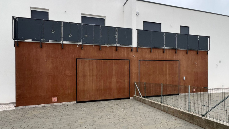 porta rasomuro corten.jpg